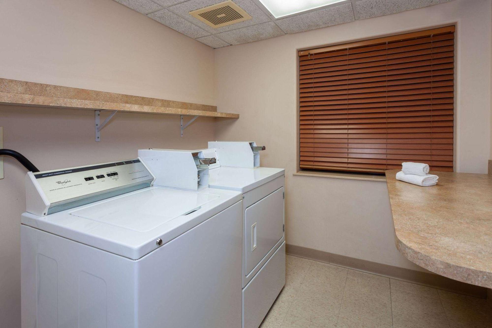Americinn By Wyndham Peoria Luaran gambar