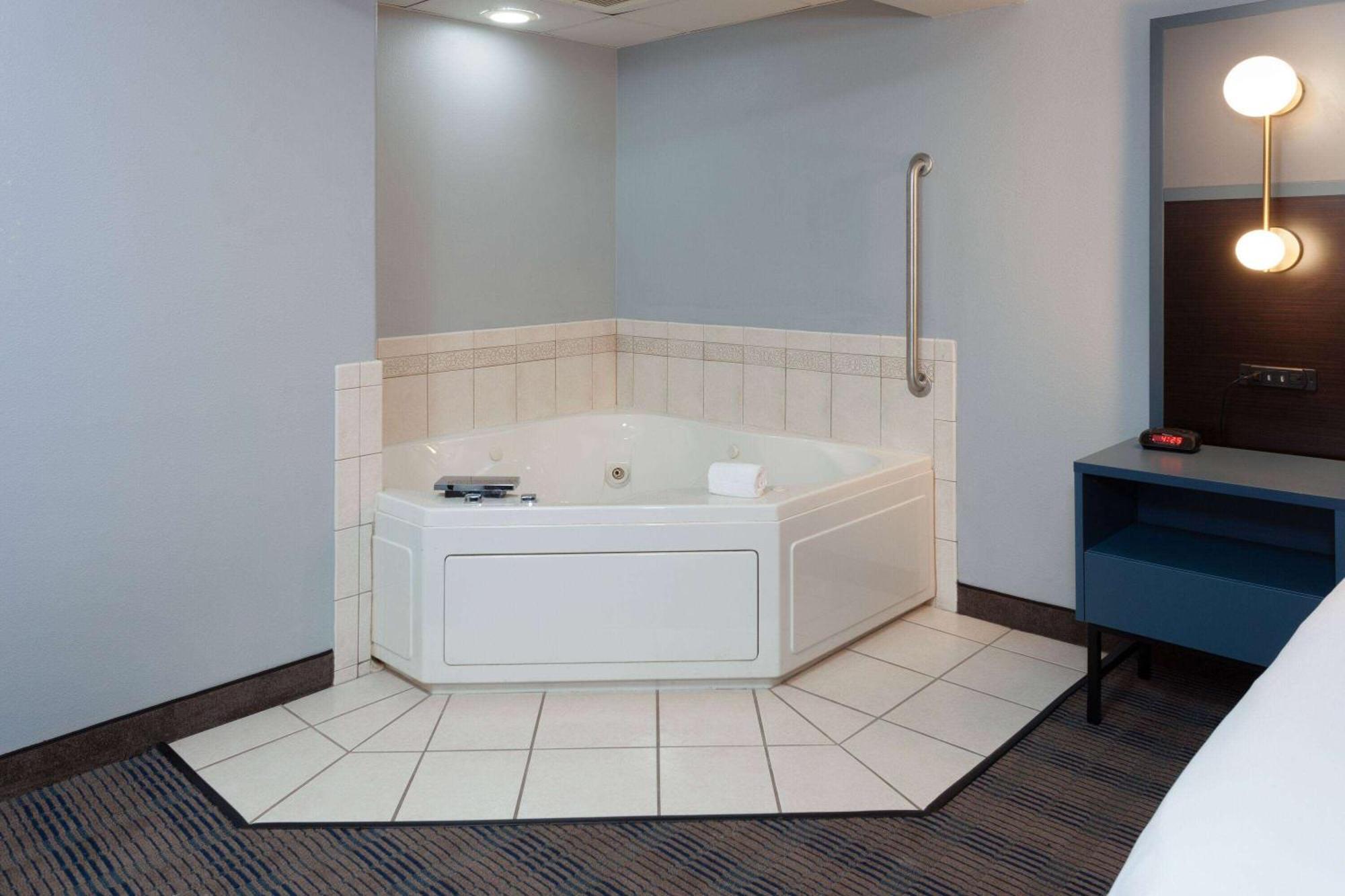 Americinn By Wyndham Peoria Luaran gambar